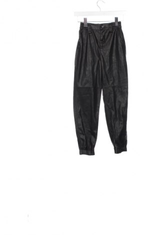 Pantaloni de femei Bershka, Mărime XS, Culoare Negru, Preț 42,93 Lei