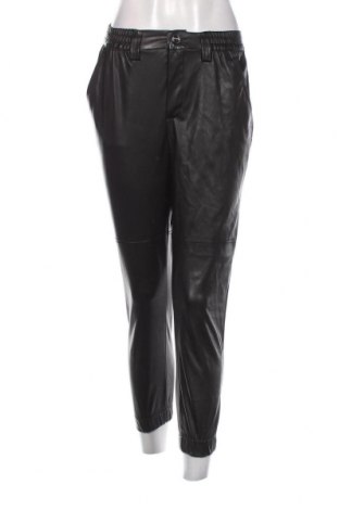 Γυναικείο παντελόνι Bershka, Μέγεθος S, Χρώμα Μαύρο, Τιμή 5,56 €