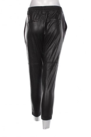 Дамски панталон Bershka, Размер S, Цвят Черен, Цена 14,50 лв.