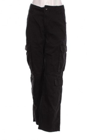 Γυναικείο παντελόνι Bershka, Μέγεθος S, Χρώμα Μαύρο, Τιμή 8,97 €