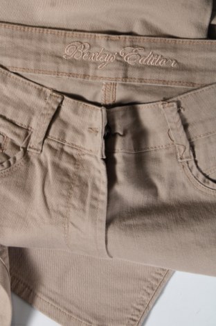 Pantaloni de femei Bexleys, Mărime M, Culoare Bej, Preț 68,07 Lei