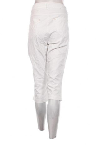 Γυναικείο παντελόνι Brax, Μέγεθος XXL, Χρώμα Λευκό, Τιμή 23,13 €