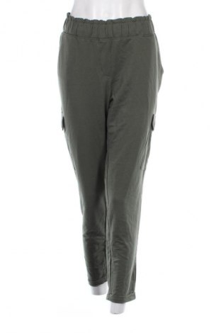 Дамски панталон Essentials by Tchibo, Размер XL, Цвят Зелен, Цена 15,95 лв.