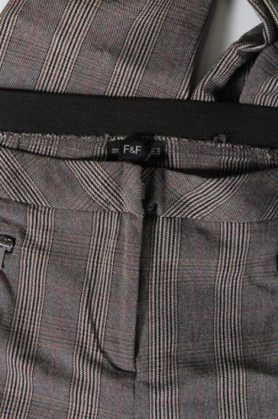 Γυναικείο παντελόνι F&F, Μέγεθος L, Χρώμα Πολύχρωμο, Τιμή 8,90 €