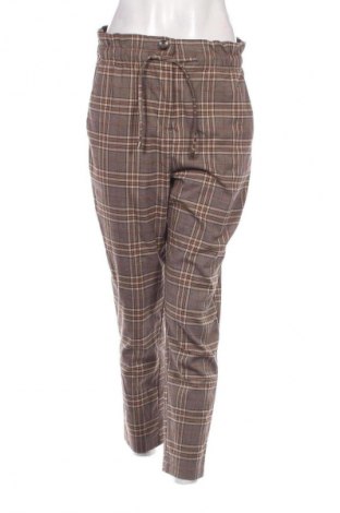 Γυναικείο παντελόνι F&F, Μέγεθος M, Χρώμα Πολύχρωμο, Τιμή 8,90 €