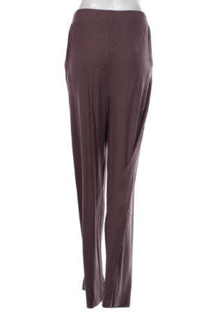 Pantaloni de femei FILA, Mărime M, Culoare Mov, Preț 282,24 Lei