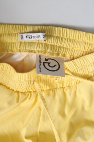 Damskie spodnie Fb Sister, Rozmiar XS, Kolor Żółty, Cena 41,74 zł