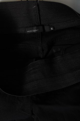 Дамски панталон Free Quent, Размер XL, Цвят Черен, Цена 26,65 лв.