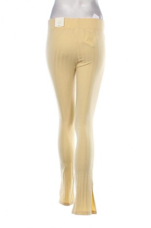 Pantaloni de femei Gina Tricot, Mărime XXS, Culoare Galben, Preț 91,78 Lei