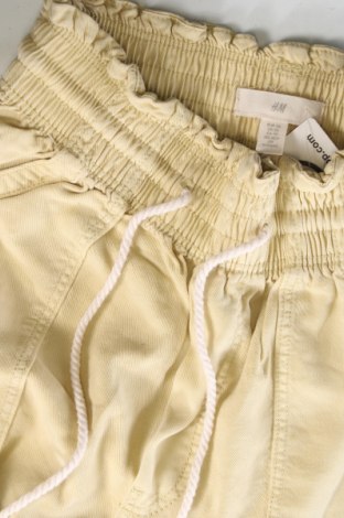 Pantaloni de femei H&M, Mărime XS, Culoare Galben, Preț 44,38 Lei