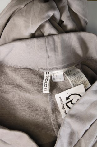 Дамски панталон H&M Divided, Размер M, Цвят Сив, Цена 13,05 лв.