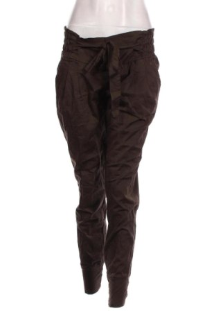 Дамски панталон Jennifer Taylor, Размер L, Цвят Кафяв, Цена 15,95 лв.