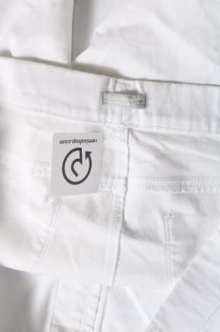 Γυναικείο παντελόνι Laura Torelli, Μέγεθος XXL, Χρώμα Λευκό, Τιμή 9,30 €