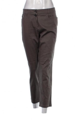 Дамски панталон Marc Cain, Размер L, Цвят Зелен, Цена 86,35 лв.