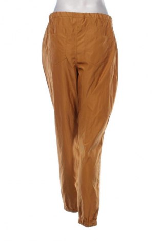 Дамски панталон Noisy May, Размер M, Цвят Кафяв, Цена 11,60 лв.
