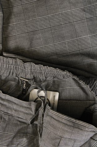 Дамски панталон ONLY, Размер M, Цвят Сив, Цена 12,15 лв.
