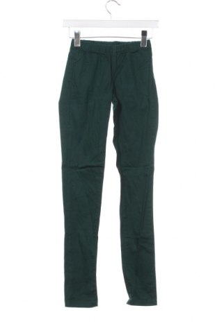 Damenhose Pieces, Größe XS, Farbe Grün, Preis € 3,99