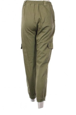 Γυναικείο παντελόνι Pull&Bear, Μέγεθος M, Χρώμα Πράσινο, Τιμή 8,97 €
