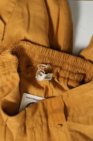 Dámské kalhoty  Pull&Bear, Velikost S, Barva Žlutá, Cena  462,00 Kč