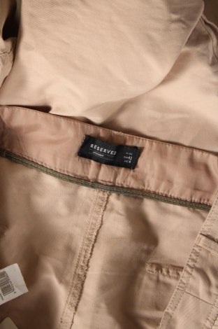Дамски панталон Reserved, Размер XL, Цвят Бежов, Цена 16,53 лв.