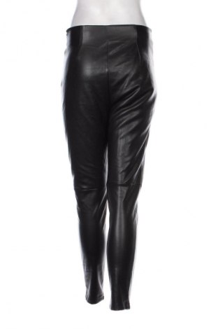 Дамски панталон Reserved, Размер S, Цвят Черен, Цена 13,05 лв.