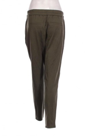 Дамски панталон S.Oliver, Размер M, Цвят Зелен, Цена 18,45 лв.