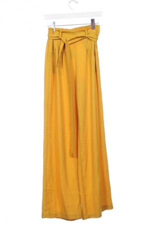 Дамски панталон Stradivarius, Размер XS, Цвят Жълт, Цена 17,41 лв.