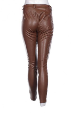 Дамски панталон Takko Fashion, Размер M, Цвят Кафяв, Цена 13,05 лв.