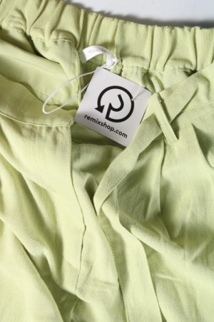 Дамски панталон Tamaris, Размер M, Цвят Зелен, Цена 46,50 лв.