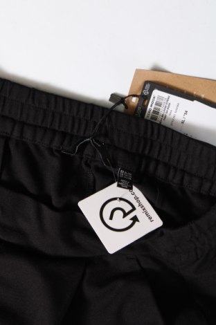 Γυναικείο παντελόνι Vero Moda, Μέγεθος XL, Χρώμα Μαύρο, Τιμή 12,78 €