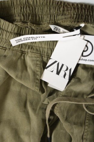 Дамски панталон Zara, Размер XL, Цвят Зелен, Цена 62,00 лв.