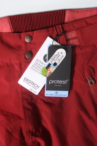 Дамски панталон за зимни спортове Protest, Размер S, Цвят Червен, Цена 111,80 лв.