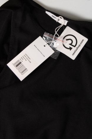 Γυναικείο αμάνικο μπλουζάκι About You, Μέγεθος M, Χρώμα Μαύρο, Τιμή 5,43 €