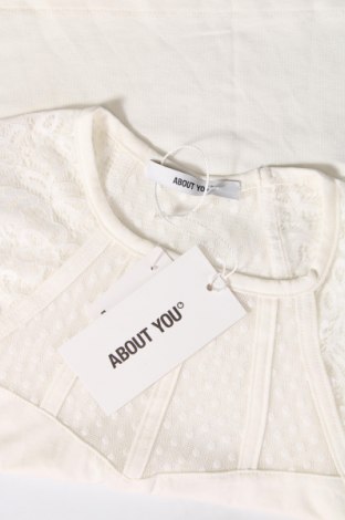Γυναικείο αμάνικο μπλουζάκι About You, Μέγεθος XS, Χρώμα Λευκό, Τιμή 15,98 €