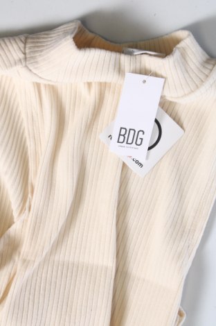 Γυναικείο αμάνικο μπλουζάκι BDG, Μέγεθος L, Χρώμα Εκρού, Τιμή 6,39 €
