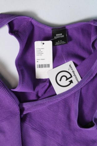 Damska koszulka na ramiączkach Urban Outfitters, Rozmiar M, Kolor Fioletowy, Cena 33,05 zł