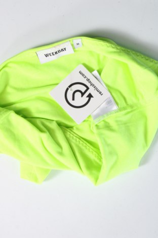 Γυναικείο αμάνικο μπλουζάκι Weekday, Μέγεθος XS, Χρώμα Πράσινο, Τιμή 6,80 €