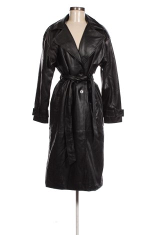 Дамско кожено яке Pull&Bear, Размер XS, Цвят Черен, Цена 59,25 лв.