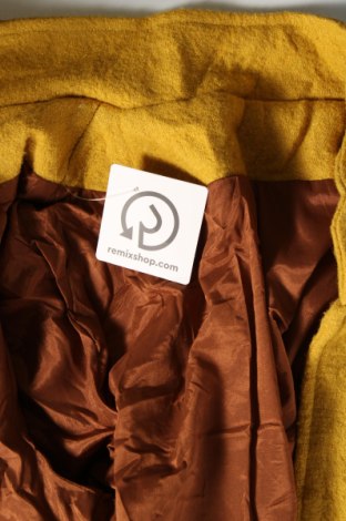 Дамско палто, Размер M, Цвят Жълт, Цена 66,34 лв.
