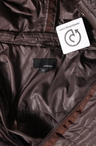 Дамско палто Andrea, Размер M, Цвят Кафяв, Цена 58,85 лв.