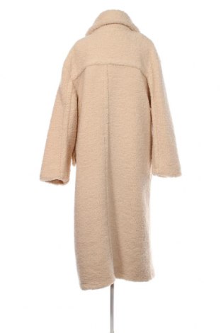 Дамско палто Pull&Bear, Размер XL, Цвят Екрю, Цена 111,80 лв.