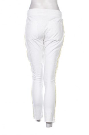 Γυναικείο αθλητικό παντελόνι Juvia, Μέγεθος M, Χρώμα Λευκό, Τιμή 25,36 €