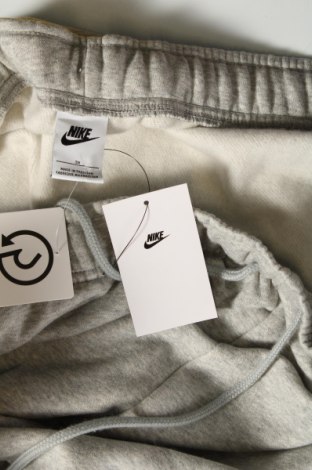 Γυναικείο αθλητικό παντελόνι Nike, Μέγεθος 3XL, Χρώμα Γκρί, Τιμή 35,96 €