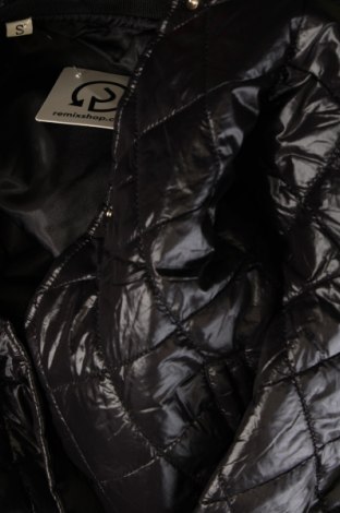 Dámská bunda , Velikost S, Barva Černá, Cena  383,00 Kč