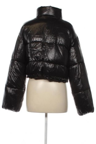 Γυναικείο μπουφάν Bershka, Μέγεθος L, Χρώμα Μαύρο, Τιμή 19,38 €