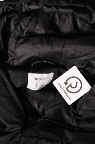 Dámska bunda  Bershka, Veľkosť M, Farba Čierna, Cena  13,61 €