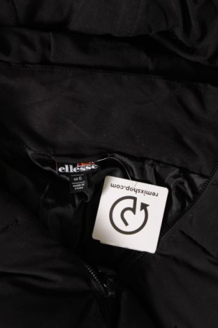 Γυναικείο μπουφάν Ellesse, Μέγεθος XS, Χρώμα Μαύρο, Τιμή 50,54 €