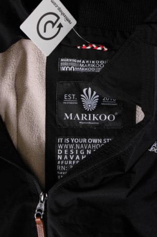 Γυναικείο μπουφάν Marikoo, Μέγεθος M, Χρώμα Μαύρο, Τιμή 95,62 €