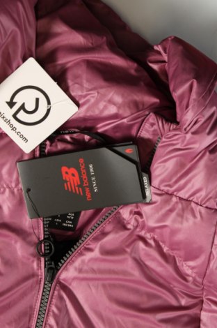 Γυναικείο μπουφάν New Balance, Μέγεθος M, Χρώμα Ρόζ , Τιμή 95,62 €