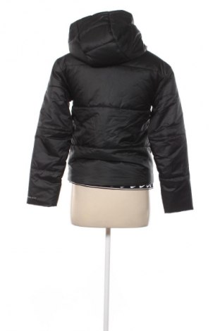 Γυναικείο μπουφάν Nike, Μέγεθος XS, Χρώμα Μαύρο, Τιμή 88,79 €